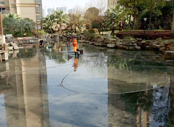 利川景观池淤泥清理